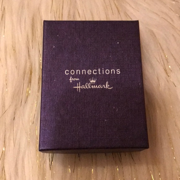 New! Silver/gold necklace/jewelry - Picture 4 of 6